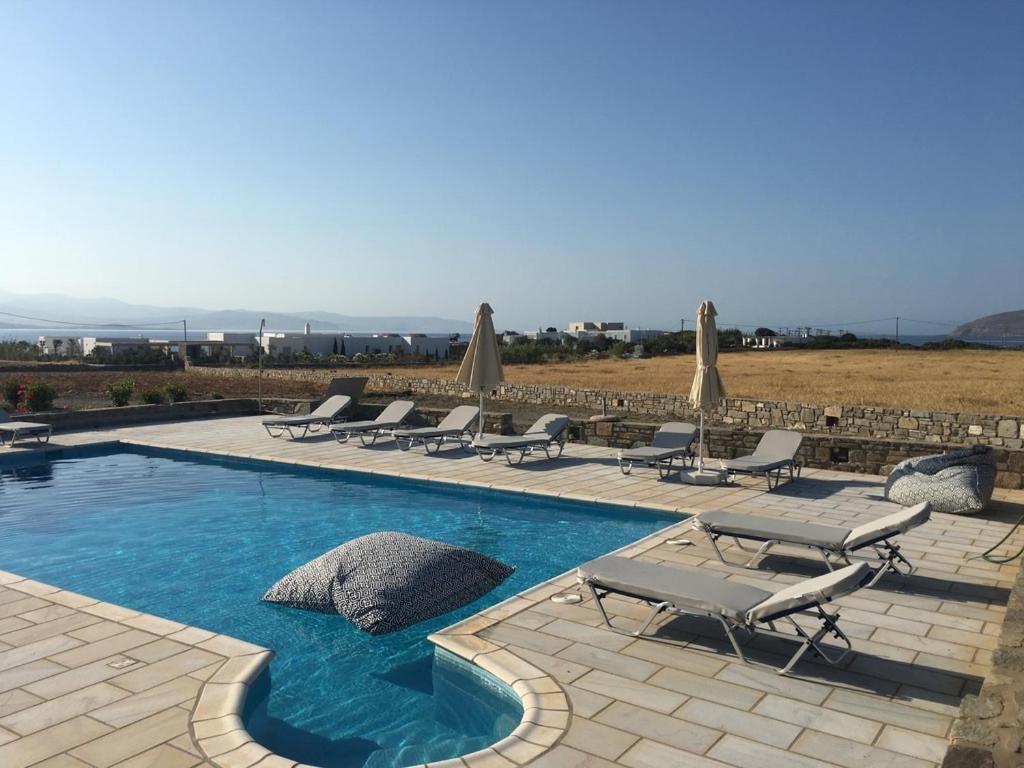 Seaside Paros - *